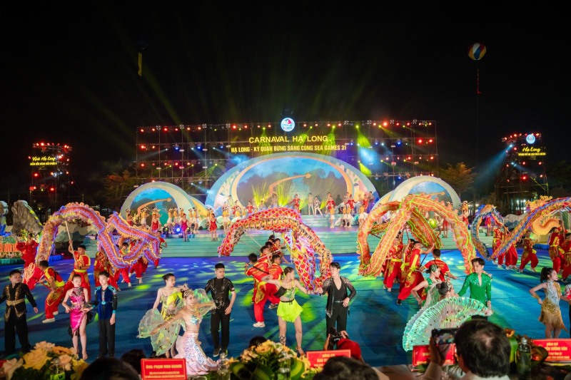 Sôi động, ấn tượng Carnaval Hạ Long 2022