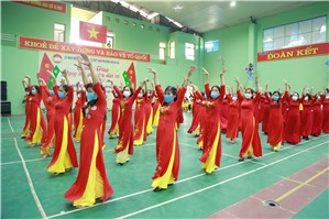 Phường Hoành Bồ: Giao lưu dân vũ kỷ niệm 91 năm ngày truyền thống Mặt trận dân tộc